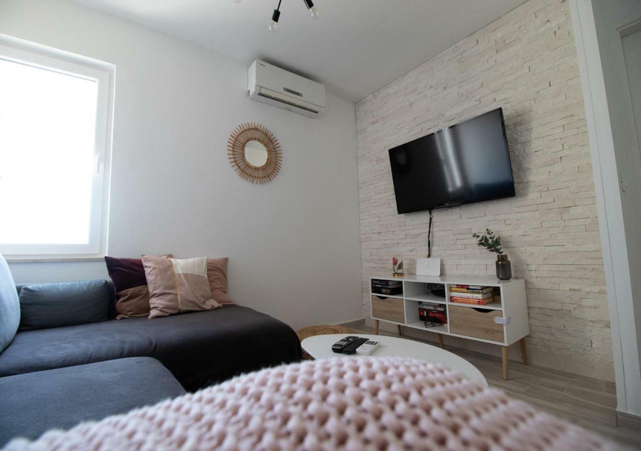 Lukas Central Apartment - Digital Nomads Friendly Ragusa Esterno foto